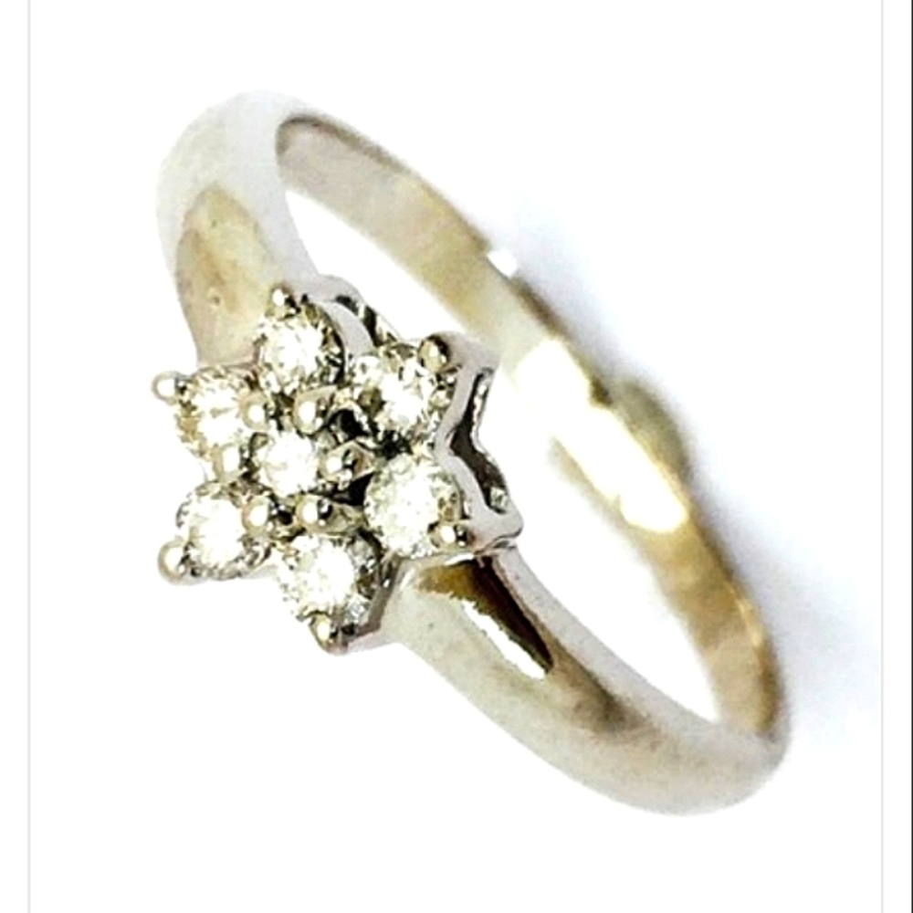 14k Diamond Star Of Hope Cluster Ring - image 4